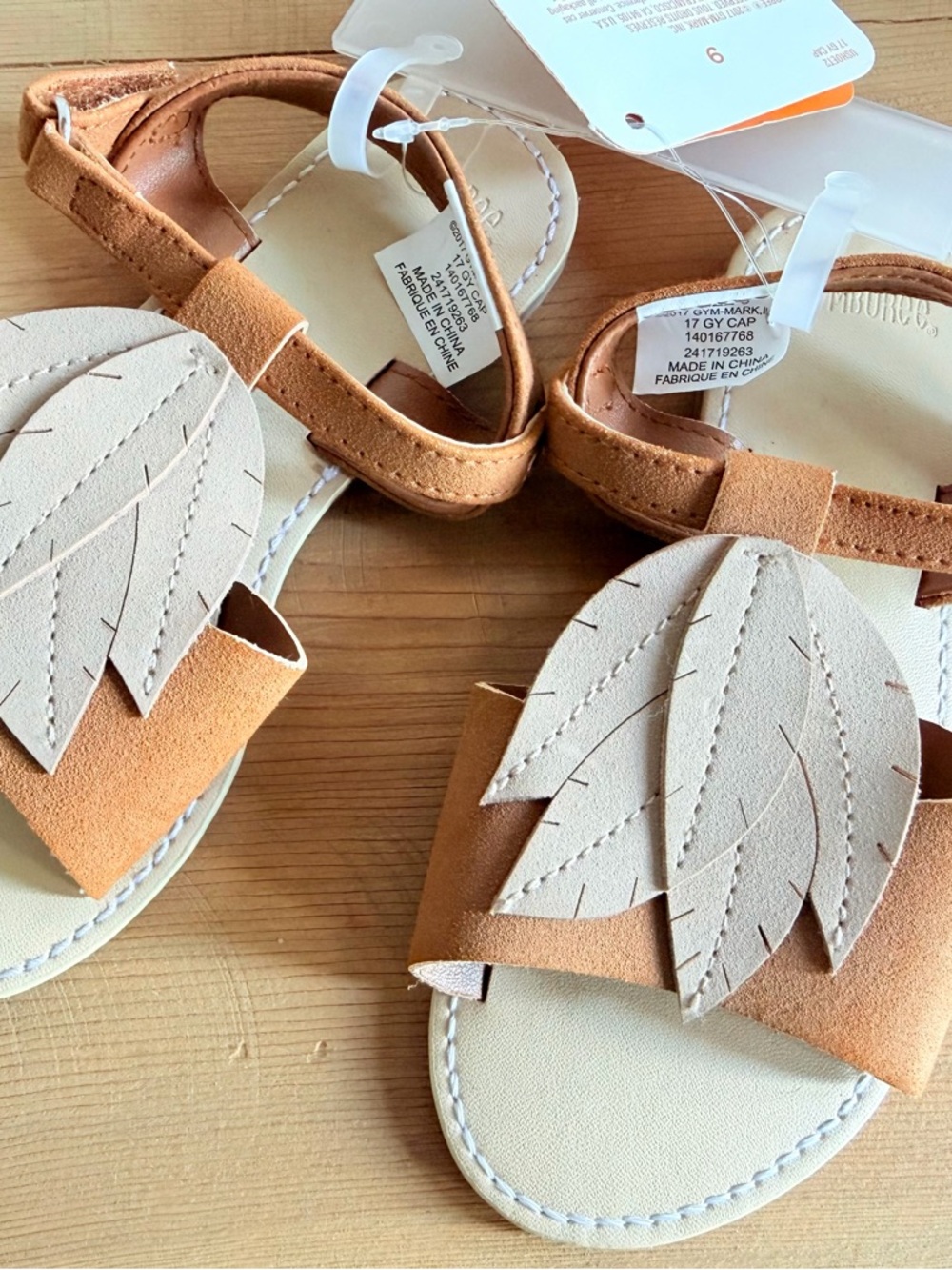NEW! Gymboree Tan and Cream Leaf-Accent Kids Sandals
